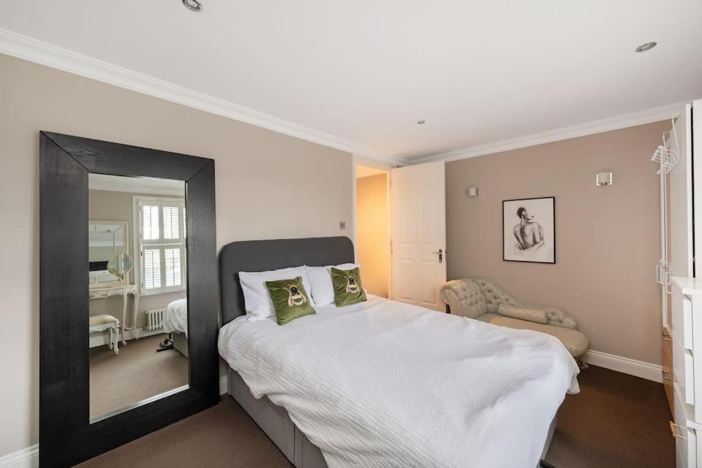 Casa vacanze Fairytale Garden House - Next To Victoria Station & Pet Friendly *